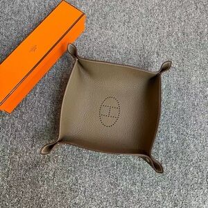 hermes leather Mises et Relances change tray etoupe